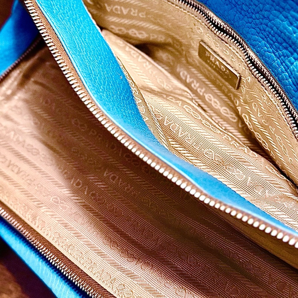 Prada Vitello Daino Triple Pocket Shopper Tote -  
Cosmic blue pebbled leather - Picture 15 of 16
